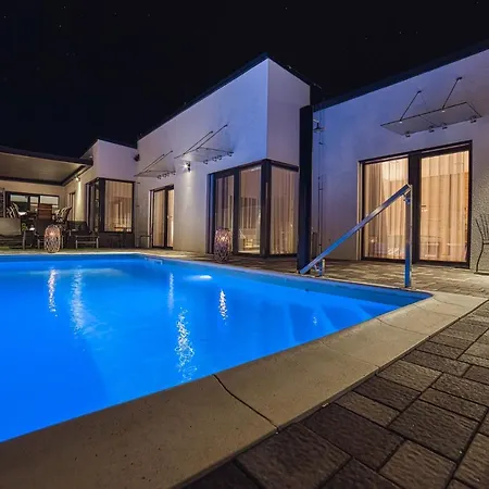 Lacov Dom Διαμέρισμα *