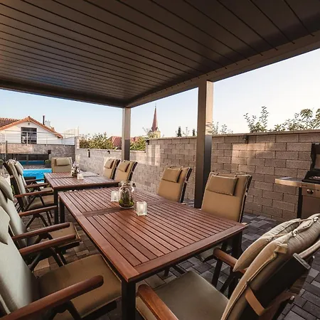 Lacov Dom Apartment Klcov