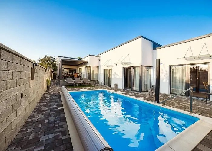 Lacov Dom Daire Klcov