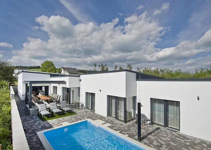 Lacov Dom Apartment Klcov